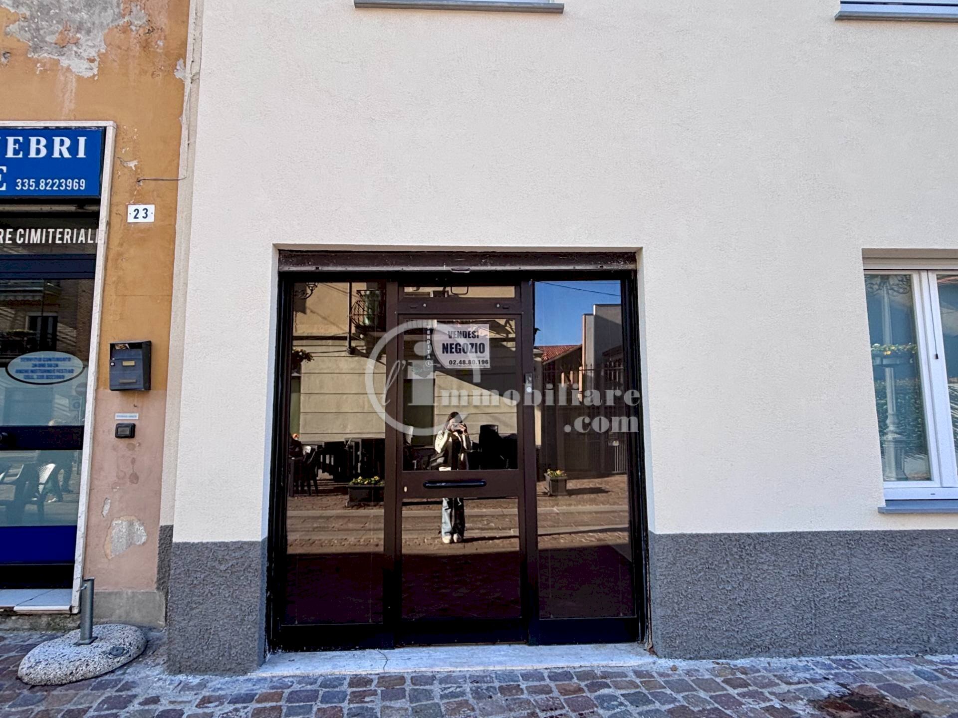 Foto 3 - Negozio via Roma
 
25, Assago - foto 3