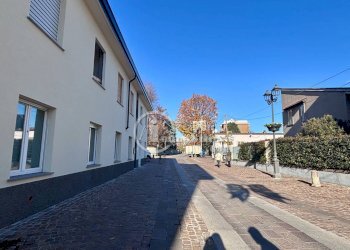 Foto 5 - Negozio via Roma
 
25, Assago - foto 5