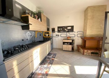 Foto 10 - Trilocale via Colombo
 
31, Montecorvino Pugliano - foto 10