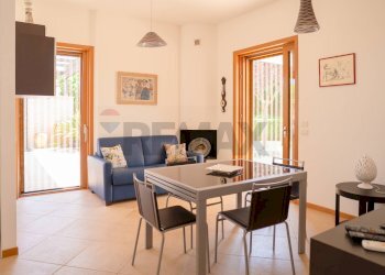 Sala da pranzo - Villa a Schiera Contrada Grottole
 
snc, Polignano a Mare - foto 11