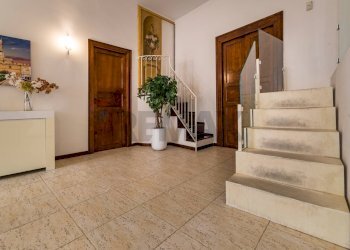 Scale - Apartment Discesa Dei Giudici
 
38, Palermo - photo 22