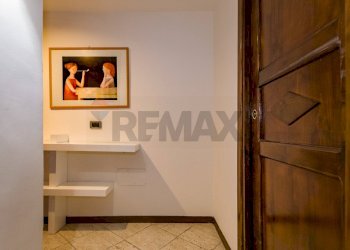 Hall / corridoio - Apartment Discesa Dei Giudici
 
38, Palermo - photo 43