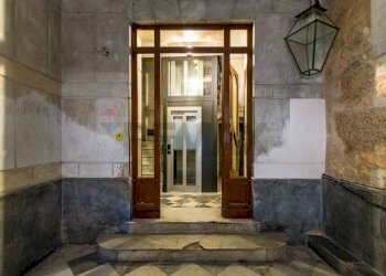 Ingresso stabile - Apartment Discesa Dei Giudici
 
38, Palermo - photo 48