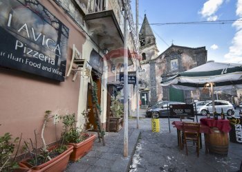 Edificio all\'aperto - Locale Commerciale Largo dei Bianchi
 
20/23, Trecastagni - foto 3