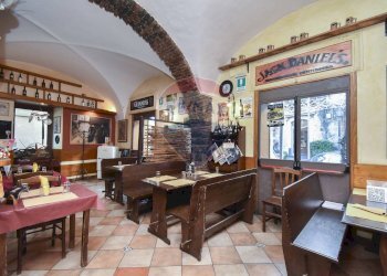 Sala da pranzo - Locale Commerciale Largo dei Bianchi
 
20/23, Trecastagni - foto 10