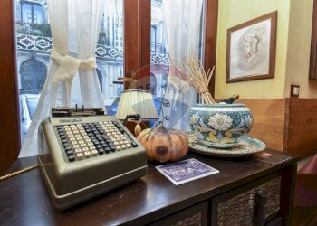 Dettagli - Locale Commerciale Largo dei Bianchi
 
20/23, Trecastagni - foto 26