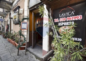 Casa all\'aperto - Locale Commerciale Largo dei Bianchi
 
20/23, Trecastagni - foto 28