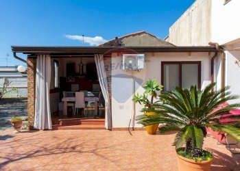 Terrazza - Locale Commerciale Via San Marco
 
19, Calatabiano - foto 13