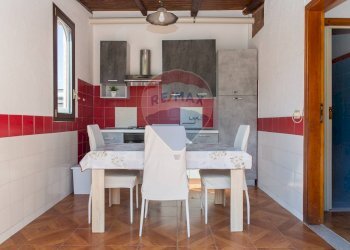 Sala da pranzo - Locale Commerciale Via San Marco
 
19, Calatabiano - foto 14