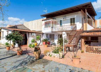 Casa all\'aperto - Locale Commerciale Via San Marco
 
19, Calatabiano - foto 16