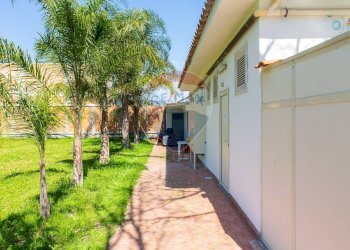 Giardino - Locale Commerciale Via San Marco
 
19, Calatabiano - foto 30