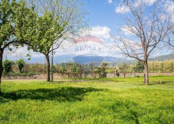 Giardino - Locale Commerciale Via San Marco
 
19, Calatabiano - foto 60