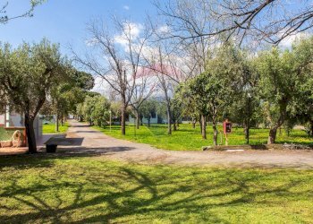 Giardino - Locale Commerciale Via San Marco
 
19, Calatabiano - foto 63