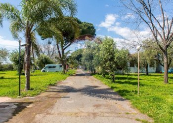 Giardino - Locale Commerciale Via San Marco
 
19, Calatabiano - foto 64