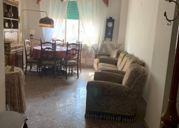 Sala da pranzo - Appartamento Piazza Marconi
 
26, Caltanissetta - foto 12