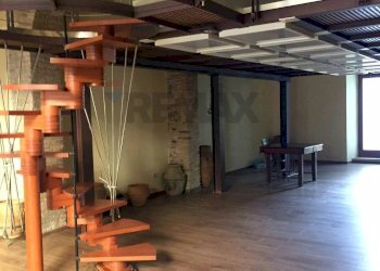 Soppalco Scala - Locale Commerciale Corso Umberto
496, Giardini-Naxos - foto 5