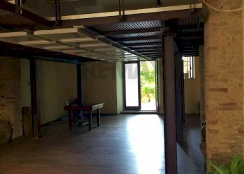 Soppalco - Locale Commerciale Corso Umberto
496, Giardini-Naxos - foto 8