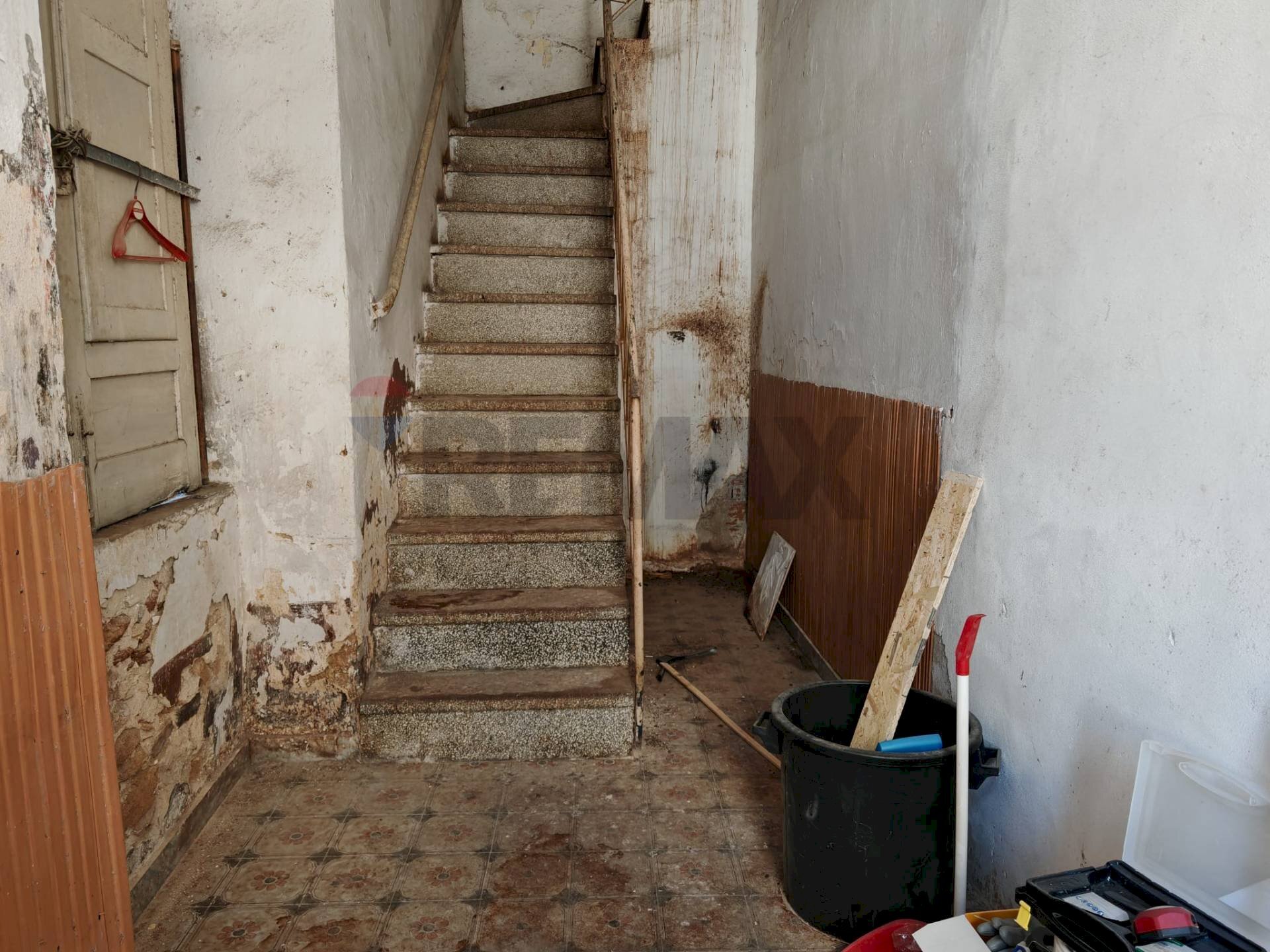 Scale - Independent house VIA ARCHIMEDE
146, Floridia - photo 2