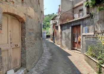 Edificio all\'aperto - Casa semi indipendente Via Ponte
 
18, Roccalumera - foto 3