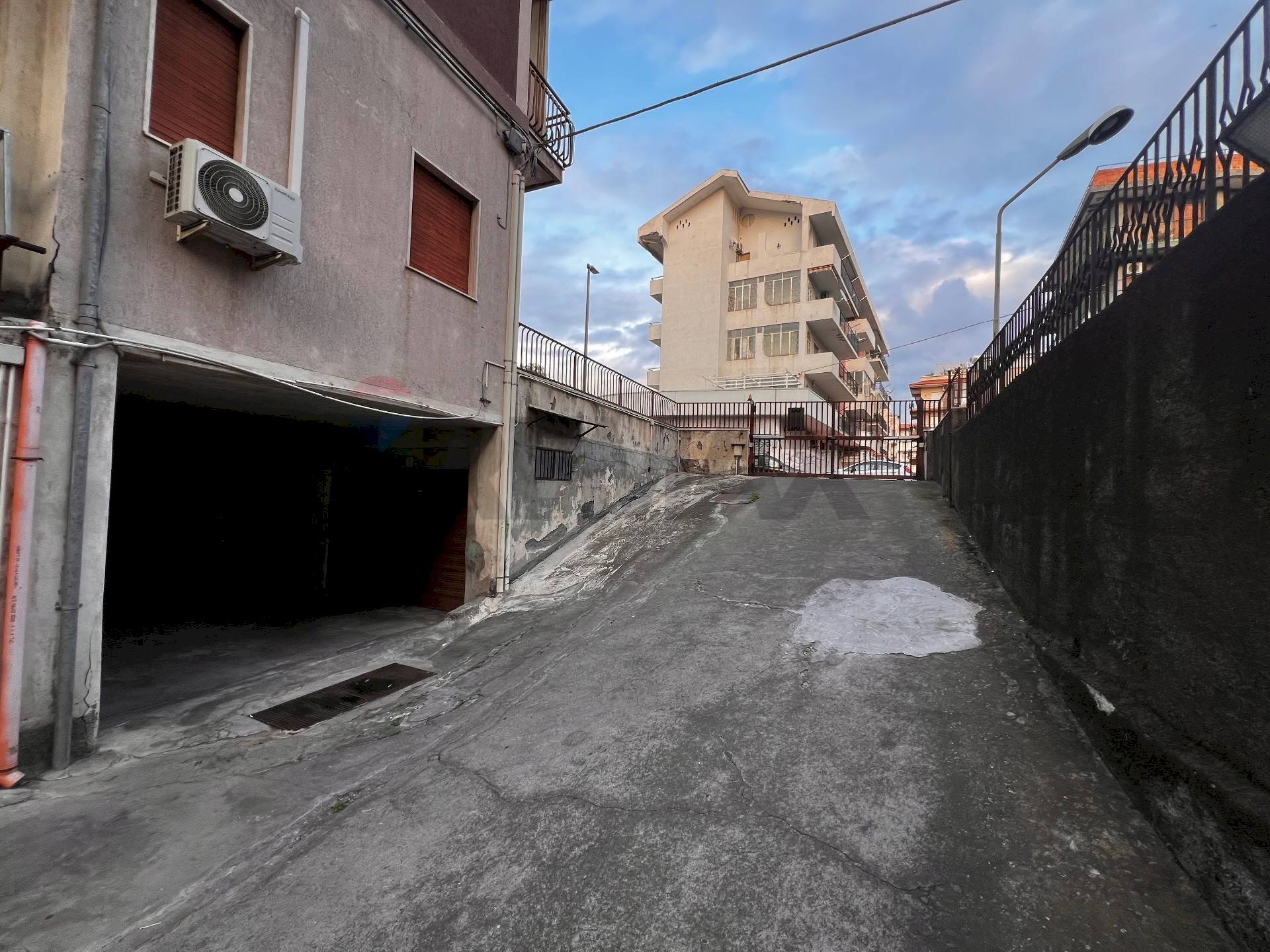 Edificio all\'aperto - Box Via Guido Gozzano
1, Catania - foto 2