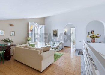 Soggiorno - Villa Via Rigolato
 
48, Acireale - photo 13