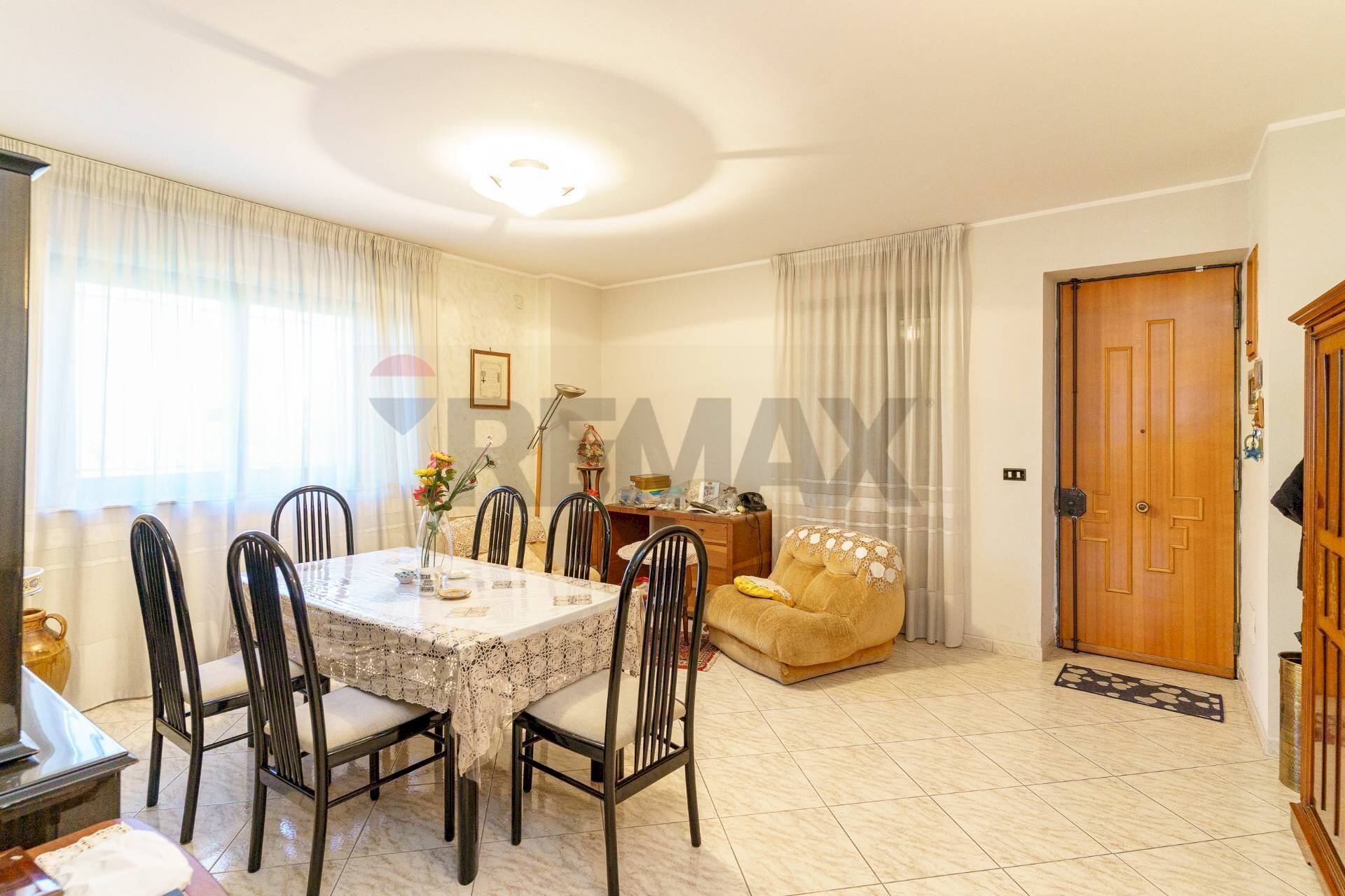 Sala da pranzo - Casa indipendente Via Palermo
 
643, Catania - foto 2