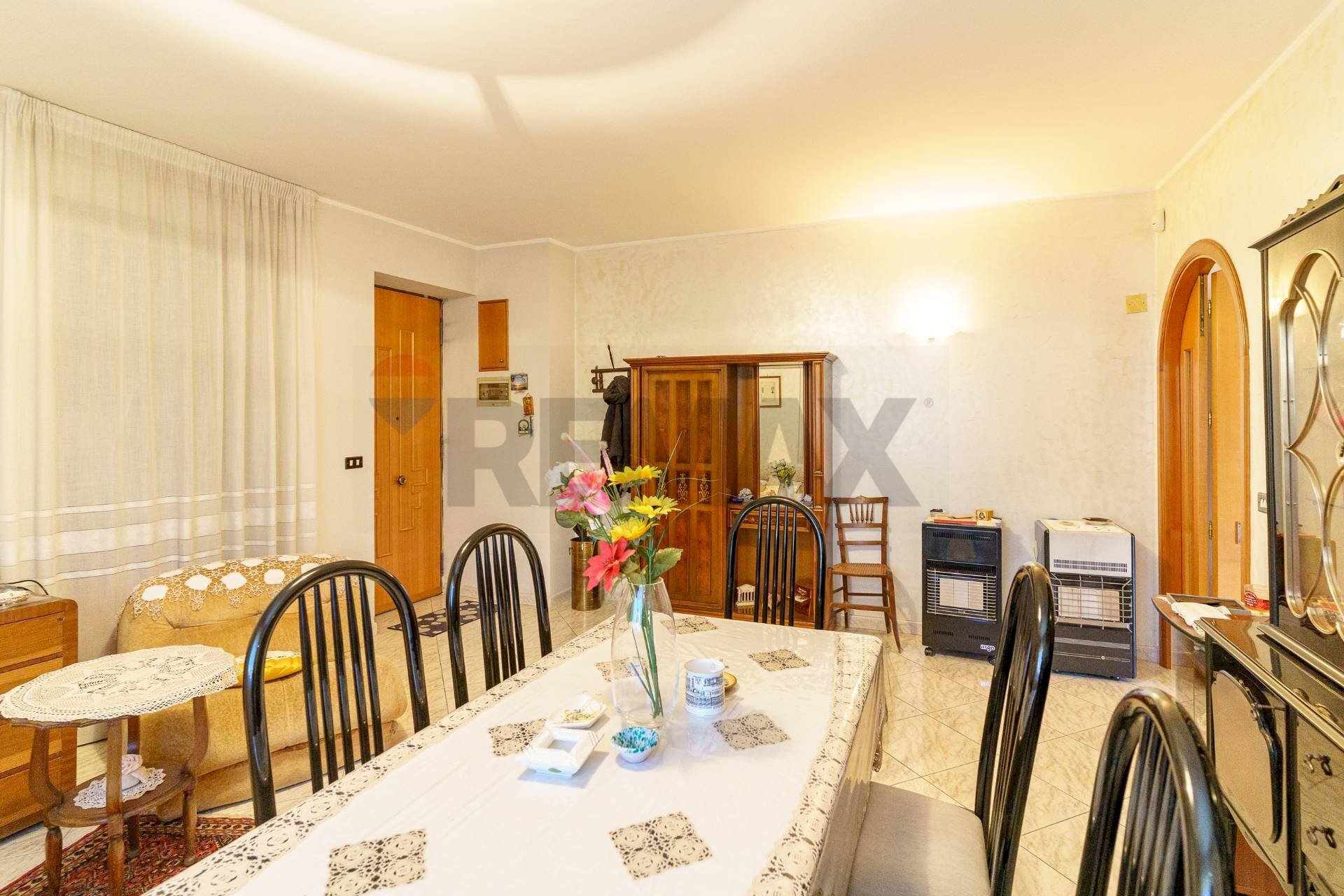 Sala da pranzo - Casa indipendente Via Palermo
 
643, Catania - foto 3