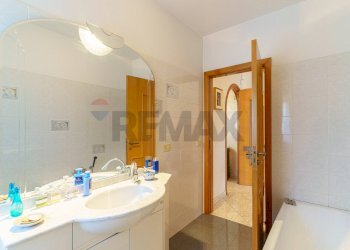 Bagno - Casa indipendente Via Palermo
 
643, Catania - foto 7