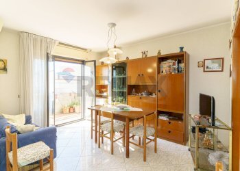 Sala da pranzo - Casa indipendente Via Palermo
 
643, Catania - foto 11