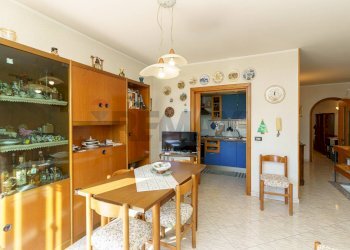 Sala da pranzo - Casa indipendente Via Palermo
 
643, Catania - foto 12