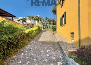 Rampa corte e box auto - Appartamento Piombino - foto 32