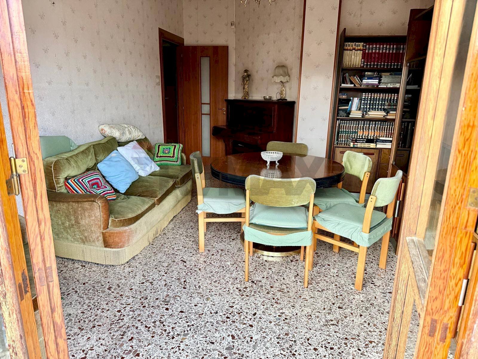 Sala da pranzo - Trilocale Via Fulvio Renella
 
95, Caserta - foto 3