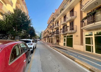 Edificio all\'aperto - Trilocale Via Fulvio Renella
 
95, Caserta - foto 15