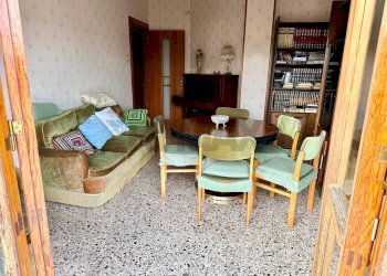 Sala da pranzo - Trilocale Via Fulvio Renella
 
95, Caserta - foto 3