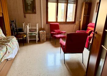 Sala da pranzo - Trilocale Via Fulvio Renella
 
95, Caserta - foto 8