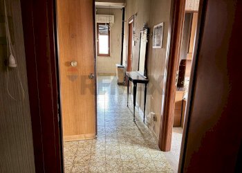 Hall / corridoio - Trilocale Via Fulvio Renella
 
95, Caserta - foto 10