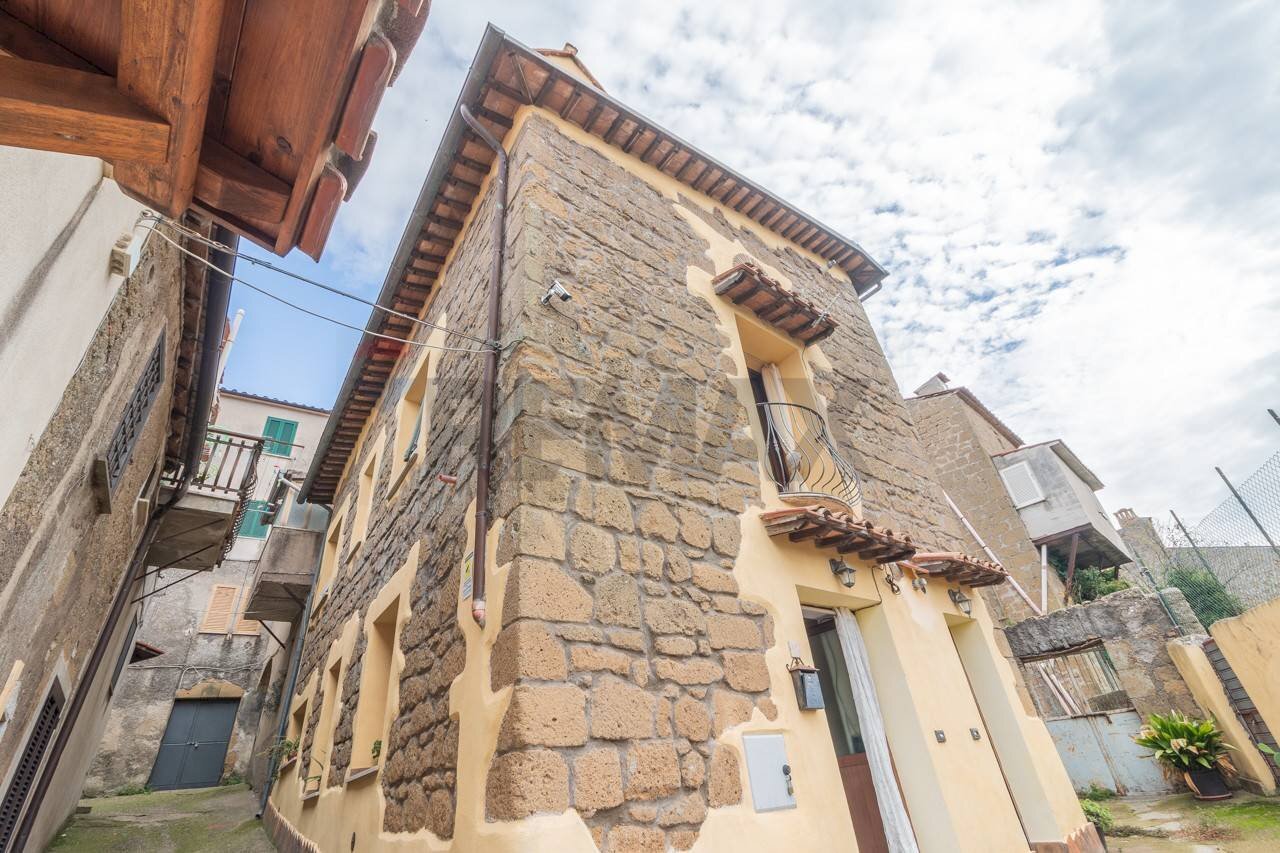 Edificio all\'aperto - Two-room apartment Via Degli Orti
 
snc, Ischia di Castro - photo 1