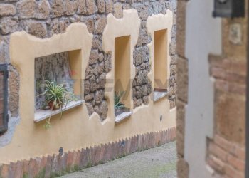 Edificio all\'aperto - Trilocale Degli Orti
 
snc, Ischia di Castro - foto 4