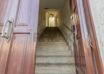 Scale - Quadrilocale Via San Magno
 
58, Farnese - foto 7