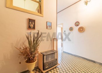 Hall / corridoio - Quadrilocale Via San Magno
 
58, Farnese - foto 10