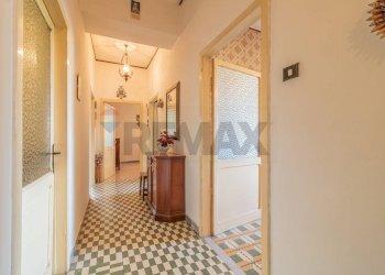 Hall / corridoio - Quadrilocale Via San Magno
 
58, Farnese - foto 12