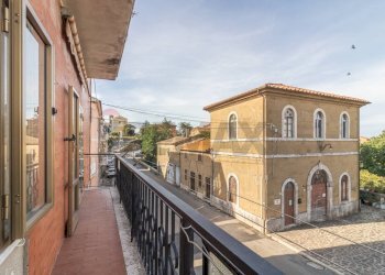 Balcone - Quadrilocale Via San Magno
 
58, Farnese - foto 23