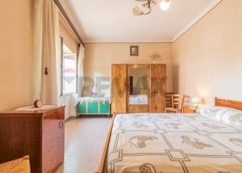 Camera / camera da letto - Quadrilocale Via San Magno
 
58, Farnese - foto 27