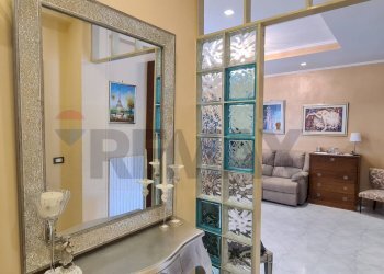 Hall / corridoio - Trilocale Via Salvatore Quasimodo
 
37, Vieste - foto 21