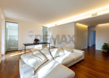 Sala da pranzo - Quadrilocale Via Giuseppe Taverna
 
86, Piacenza - foto 1