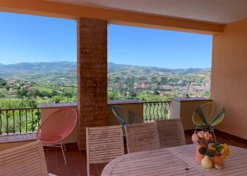 Balcone - Casa semi indipendente via località pezzepagliara
 
11, Torrecuso - foto 16