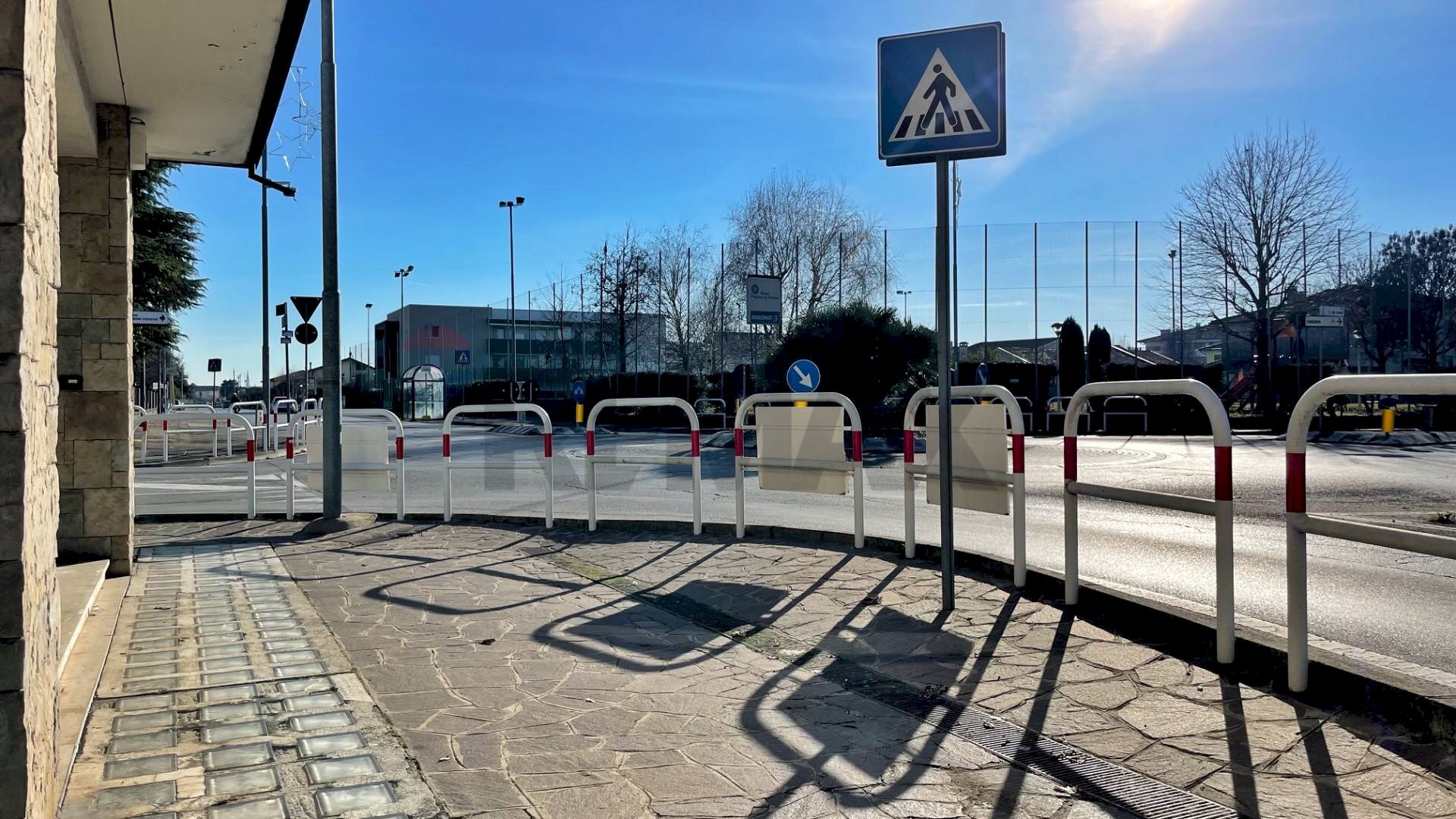 Edificio all\'aperto - Negozio guglielmo marconi
 
70, Vigodarzere - foto 2