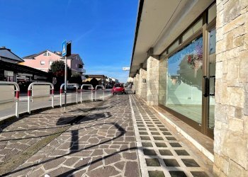 Edificio all\'aperto - Negozio guglielmo marconi
 
70, Vigodarzere - foto 15