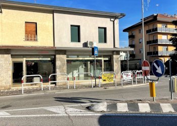 Edificio all\'aperto - Negozio guglielmo marconi
 
70, Vigodarzere - foto 17