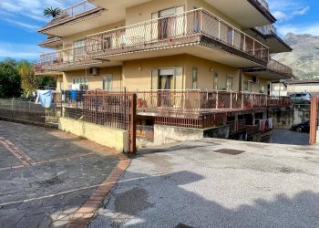 Edificio all\'aperto - Appartamento Formia - foto 1
